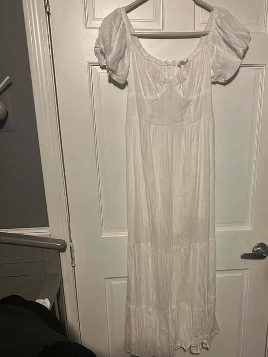 Kiss The Sky Dresses & Skirts - White Maxi Dress with Puff Sleeves